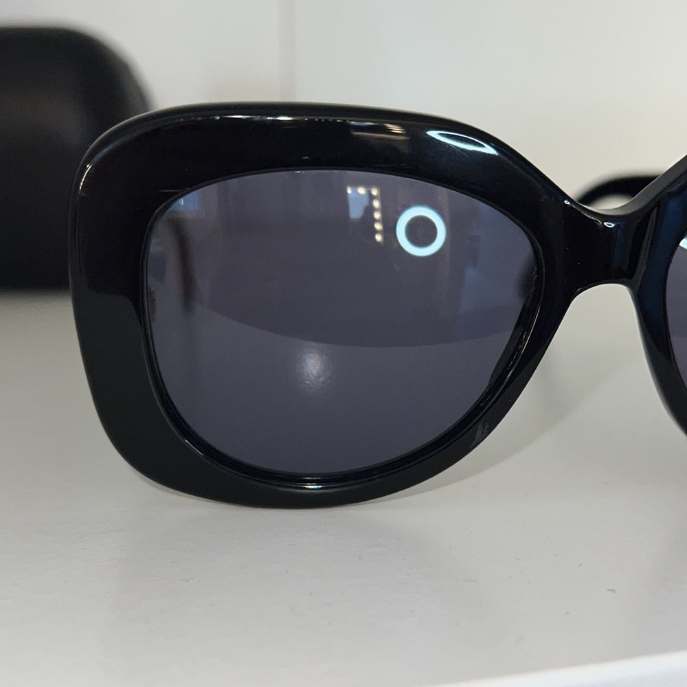 CHANEL Sunglasses - Picture 8 of 13